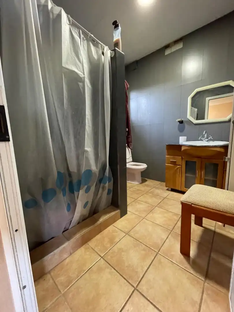 Bathroom of Houses for sale in Pedralba  with Air Conditioner, Swimming Pool and Alarm