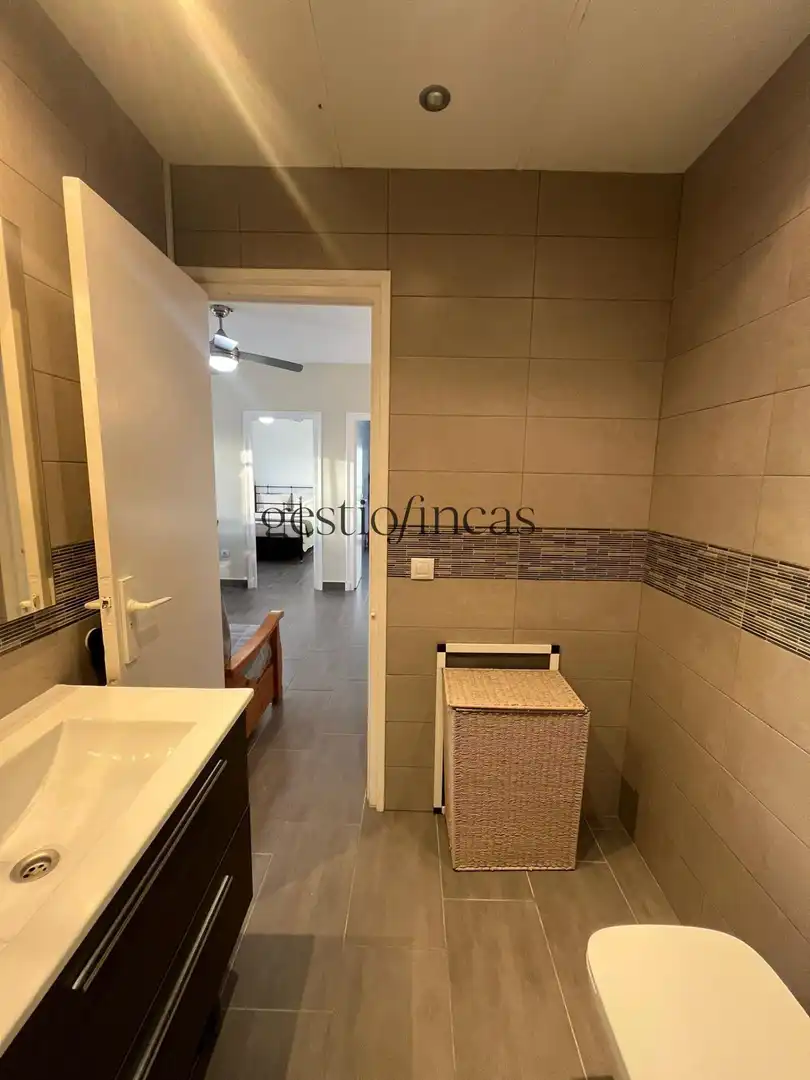 Apartments for rent in Avenida ENRIC GRANADOS, Regueral - Prat d'en Forés