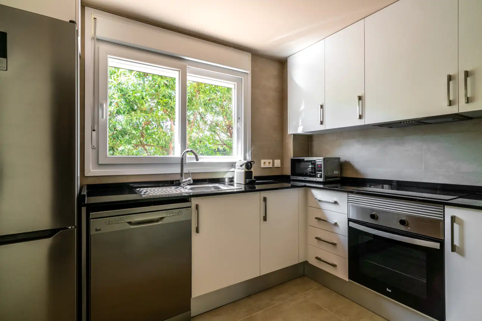 Cuina de Apartament en venda en Moraira amb Aire condicionat, Calefacció i Jardí privat