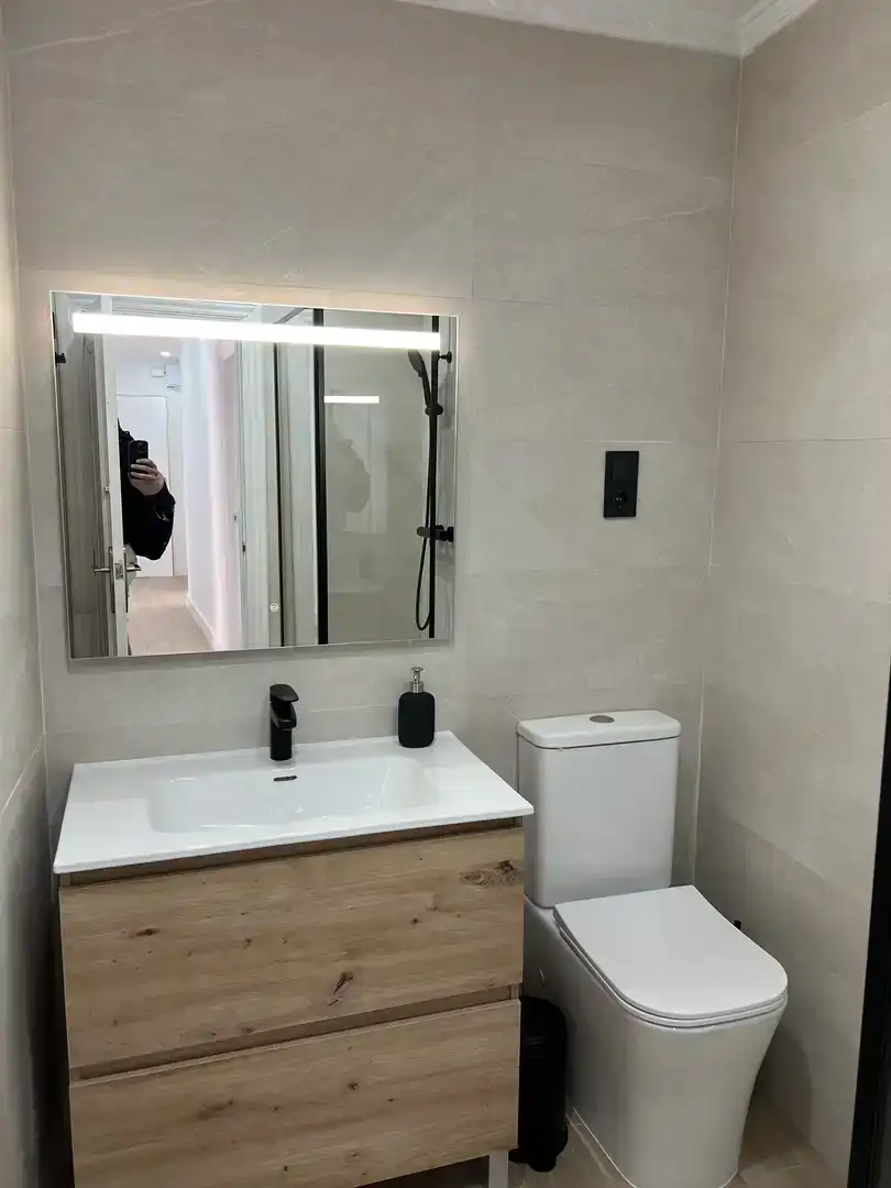 Baño de Piso para compartir en Sax con Parquet, Amueblado y Balcón
