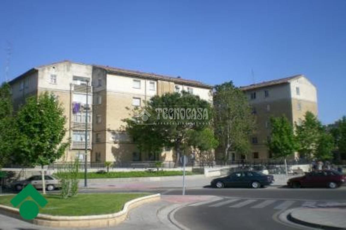 Vista exterior de Piso en venta en  Zaragoza Capital con Balcón