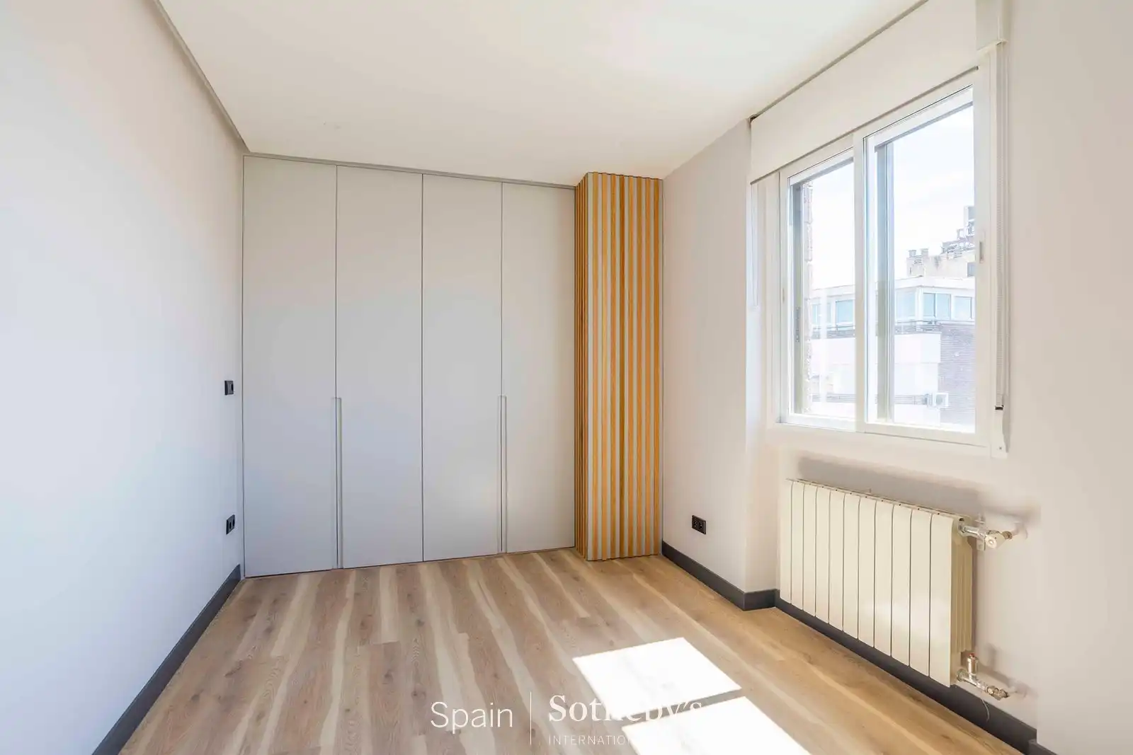 Habitación de Apartamento en venta en Madrid con Aire acondicionado, Calefacción y Piscina