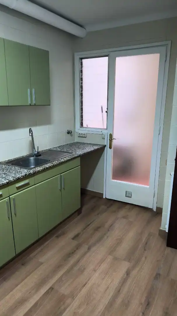 Cocina de Piso de alquiler en El Poble Sec