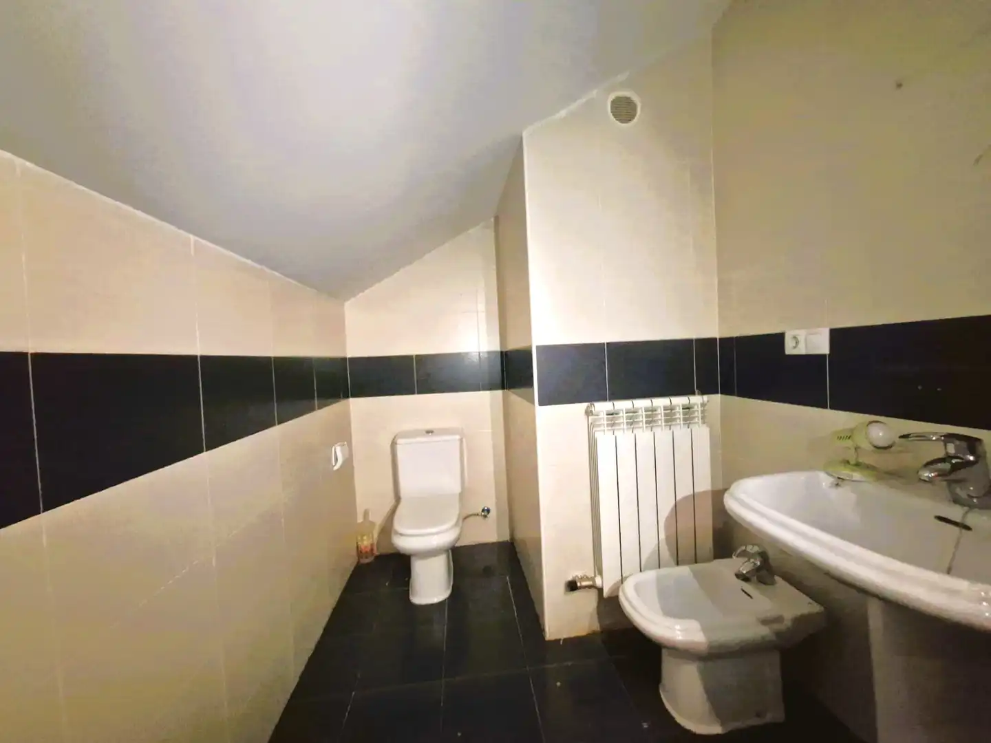 Bathroom of Duplexes for sale in Navarrete  with Heating and Storage room