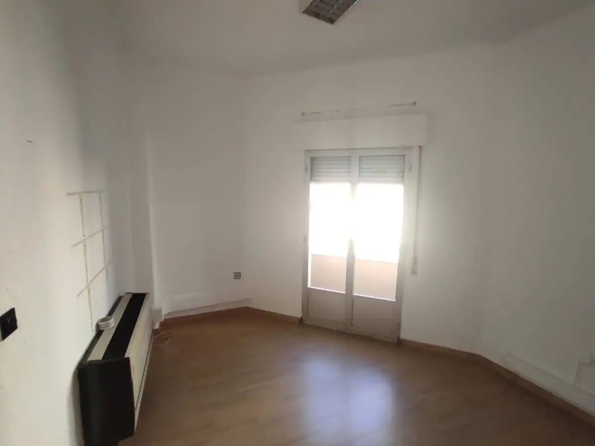 Office space to rent in Casco Antiguo