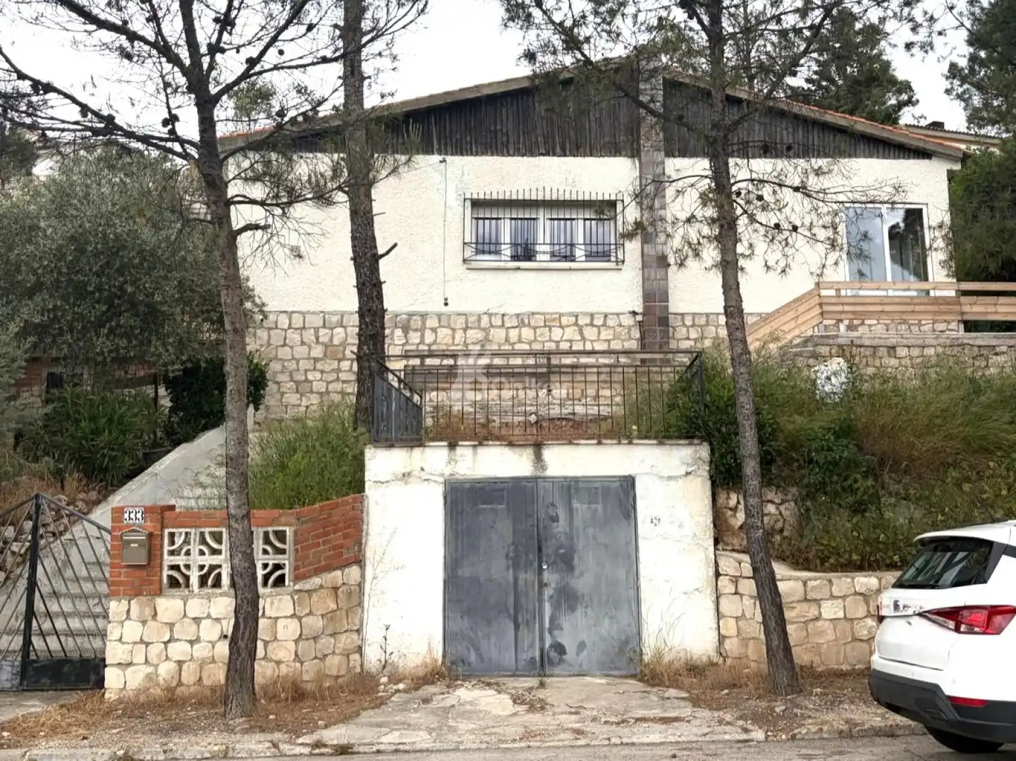 Vista exterior de Casa o xalet en venda en Chinchón amb Calefacció, Jardí privat i Terrassa
