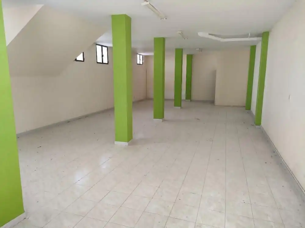 Local en venta en Peal de Becerro