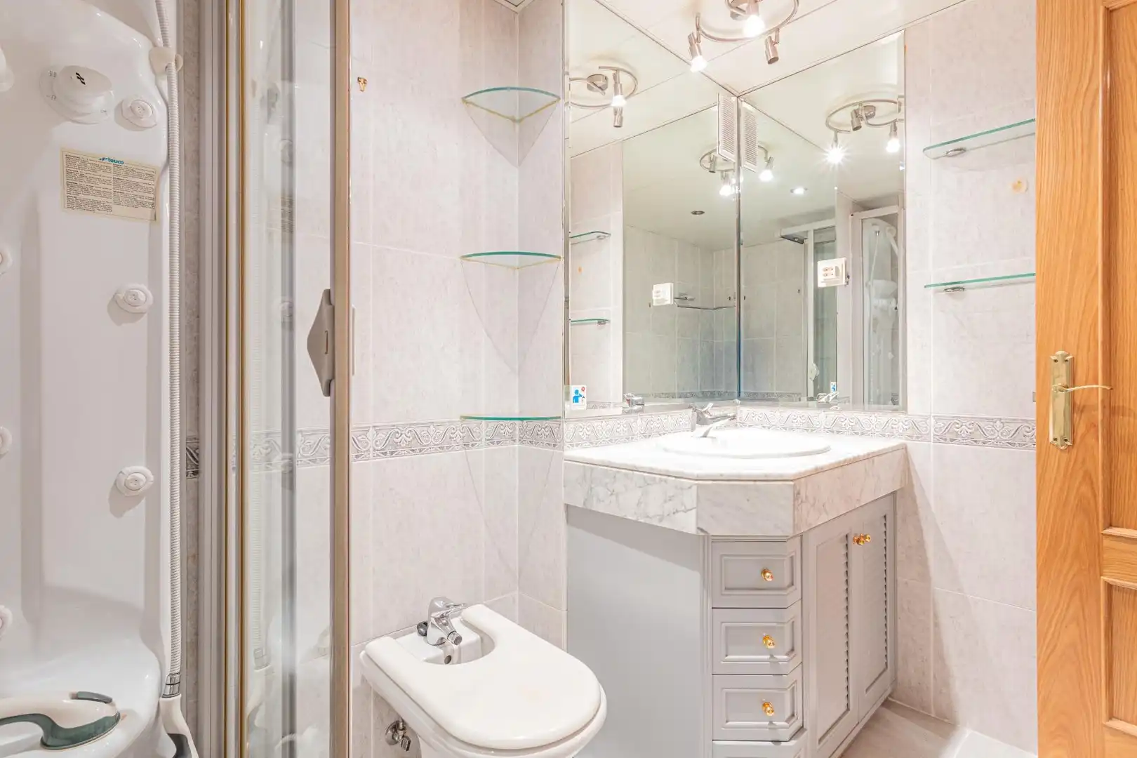 Flat for sale in CGDOR DIEGO VALDERRABANO, Media Legua