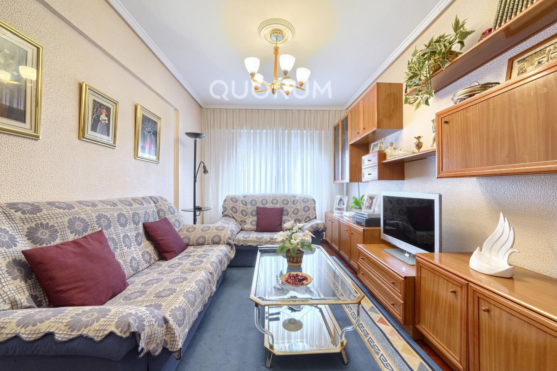 Living room of Flat for sale in Basauri   with Heating and Storage room