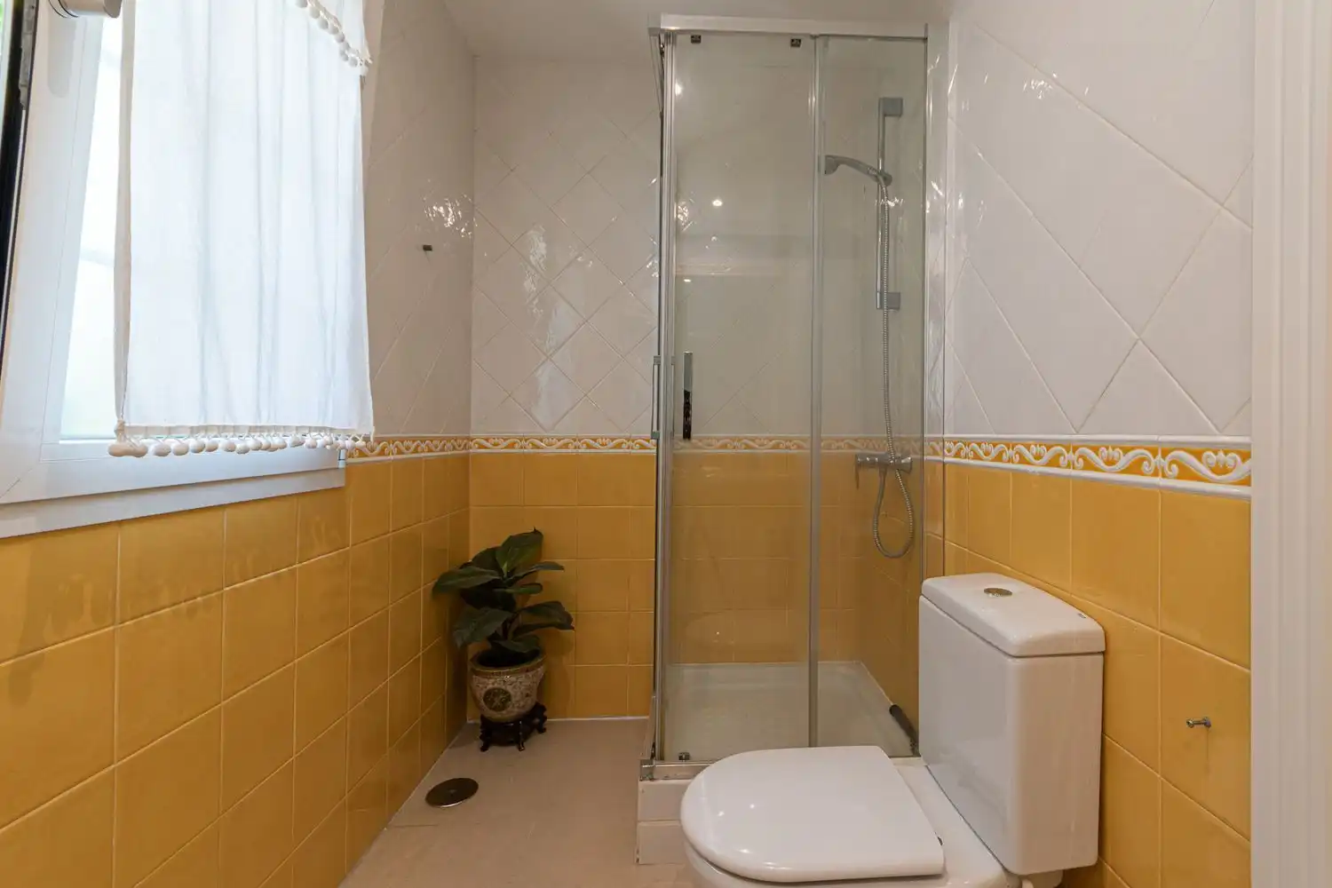 Bathroom of Houses for sale in Boadilla del Monte  with Air Conditioner, Heating and Storage room