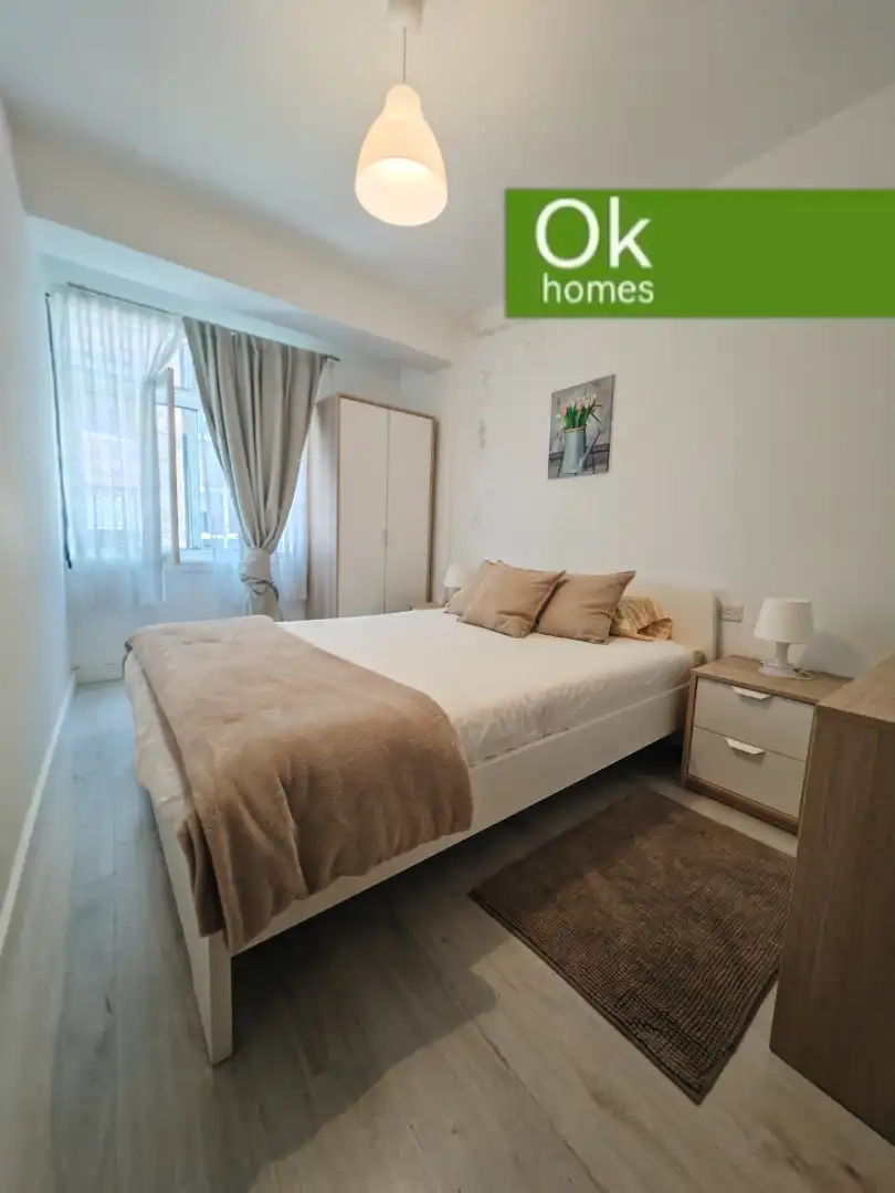 Schlafzimmer von Einfamilien-Reihenhaus zum Verkauf in Melide mit Klimaanlage, Heizung und Abstellraum