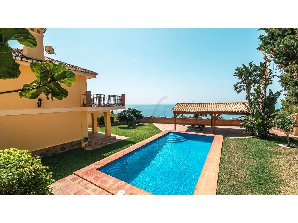 Schwimmbecken von Haus oder Chalet zum Verkauf in Benalmádena