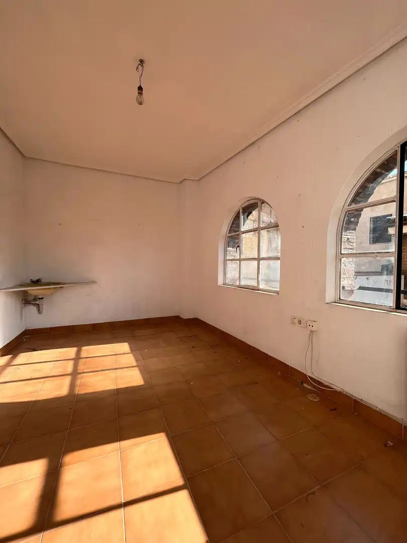 Houses for sale in Calle Coria, Centro Ciudad