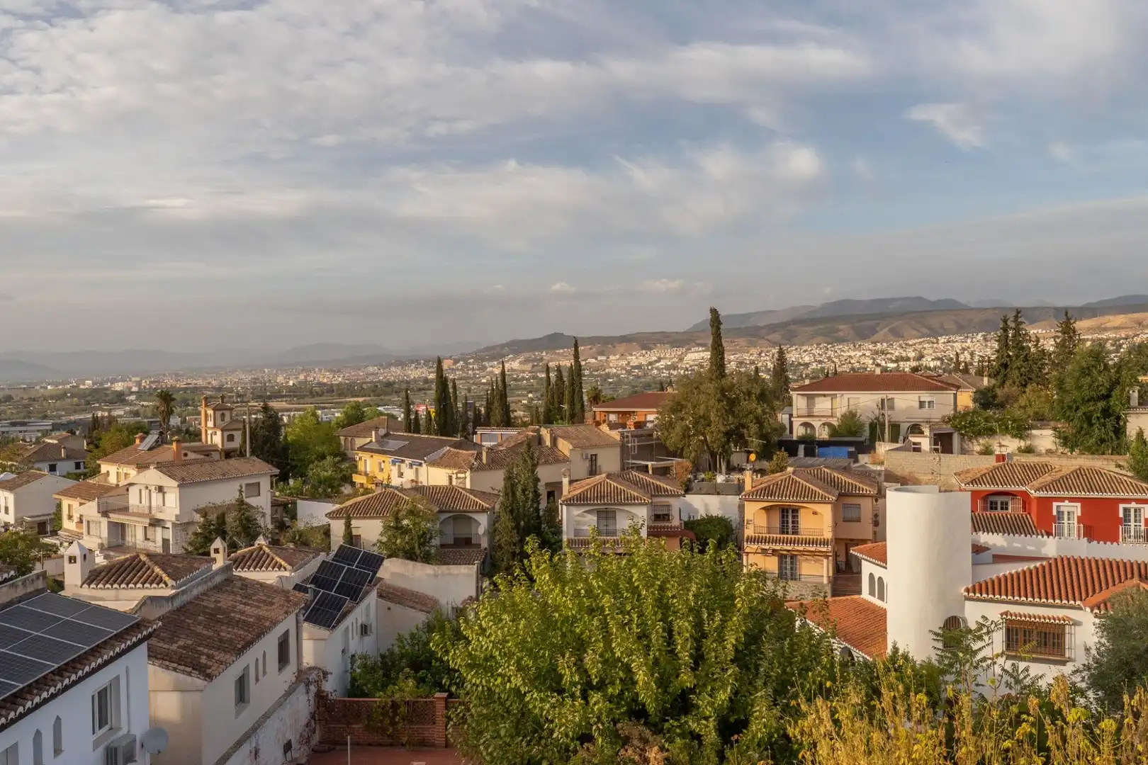 Vista exterior de Casa o xalet en venda en La Zubia amb Calefacció, Jardí privat i Terrassa