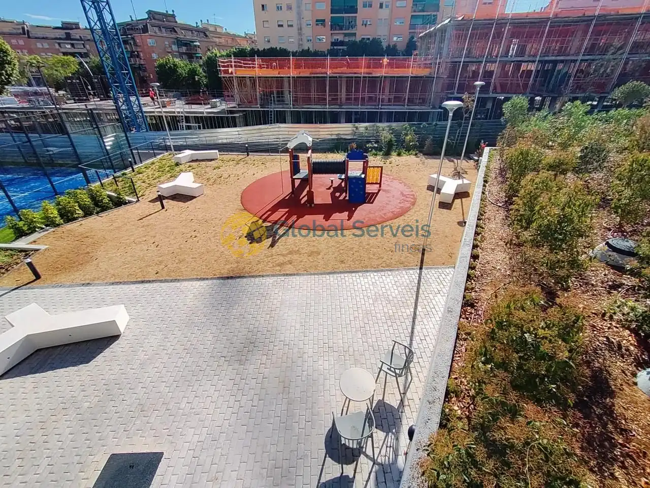 Terraza de Piso de alquiler en Abrera con Balcón y Piscina comunitaria