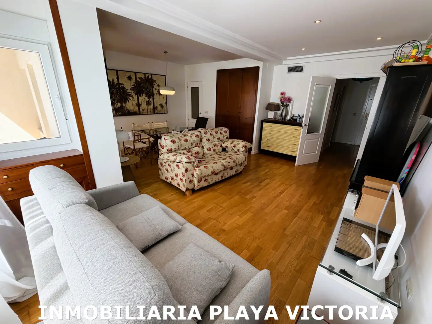 Living room of Flat for sale in Cádiz  with Air Conditioner, Heating and Parquet flooring