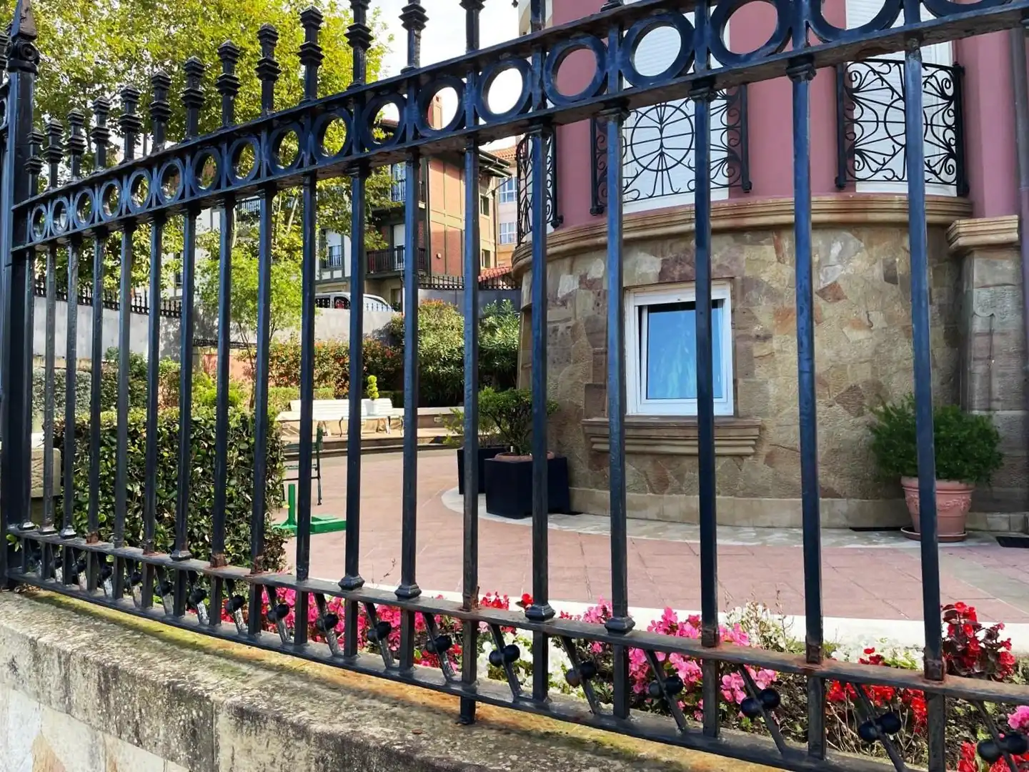 Vista exterior de Piso en venta en Getxo  con Calefacción, Terraza y Trastero