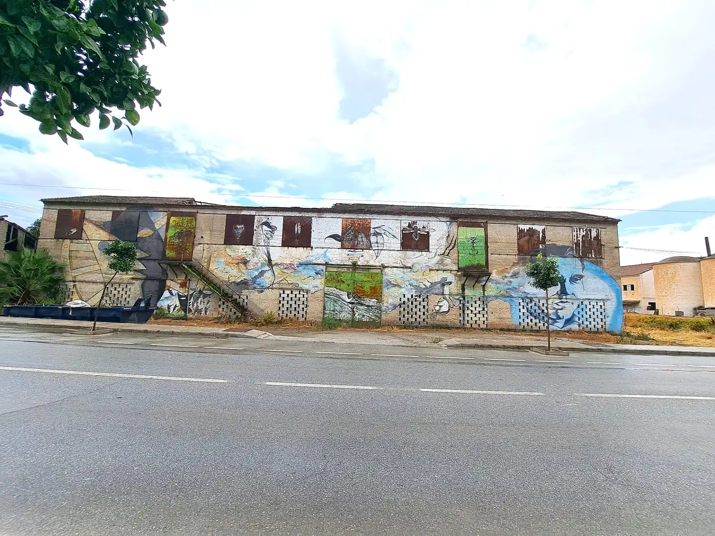Vista exterior de Nau industrial en venda en Fuente Vaqueros