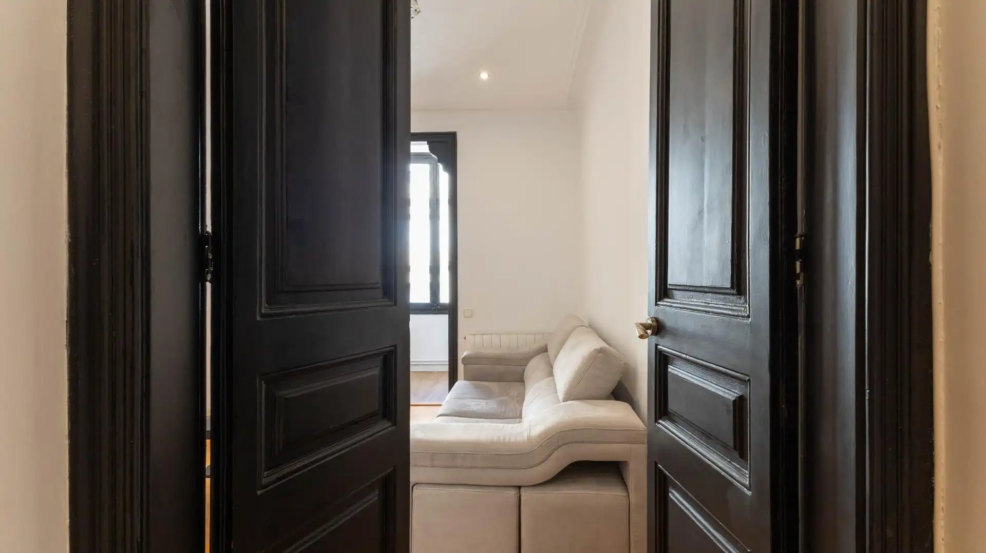 Wohnung zum Verkauf in Barcelona mit Klimaanlage, Heizung und Parkett