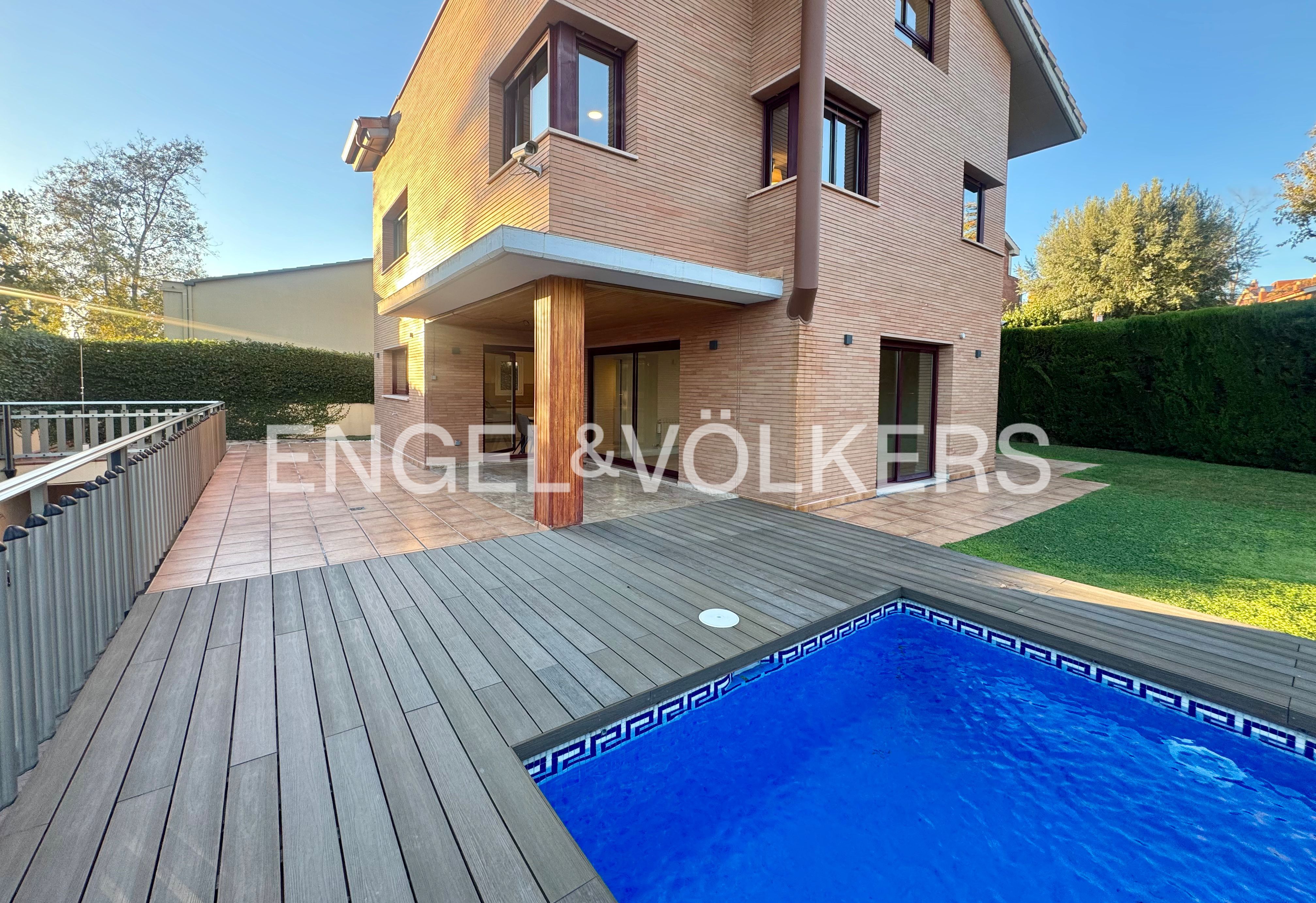 House or chalet for rent in Mira-sol