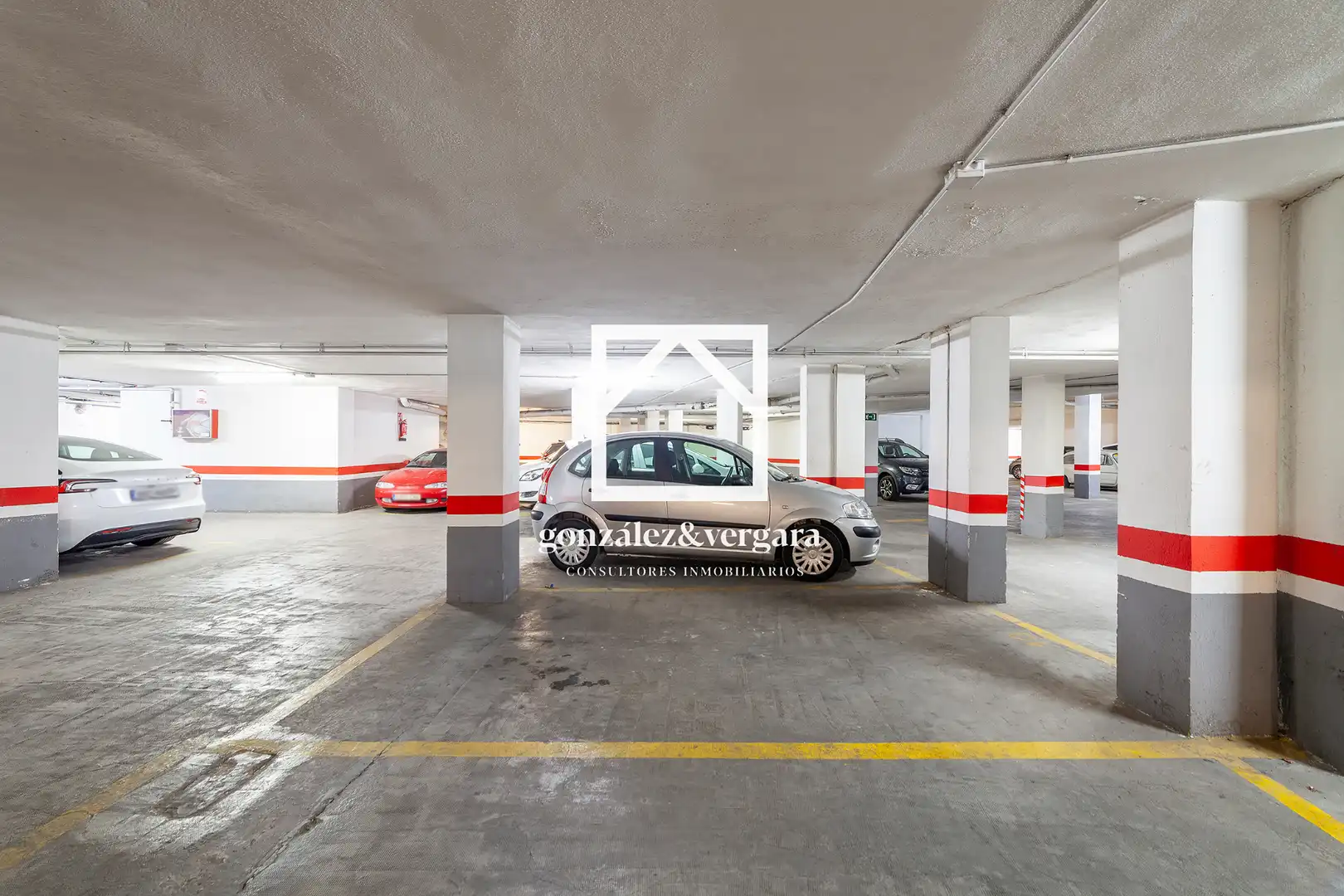 Parkplatz von Wohnung zum Verkauf in Burjassot mit Klimaanlage, Heizung und Terrasse