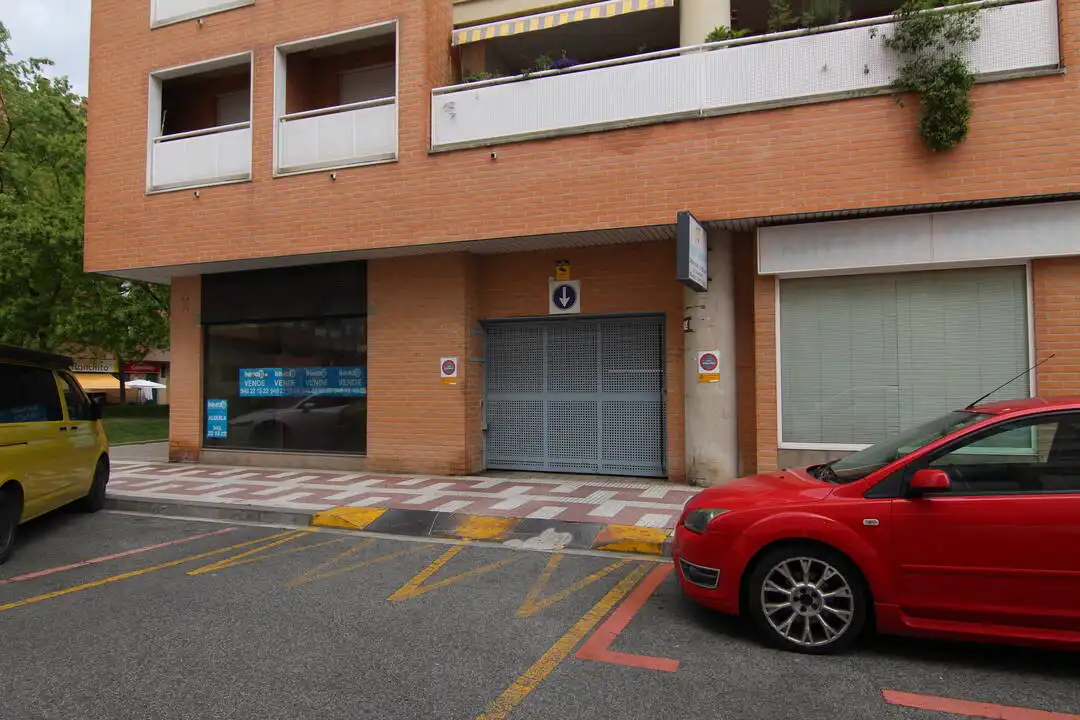 Aparcament de Garatge en venda en  Pamplona / Iruña
