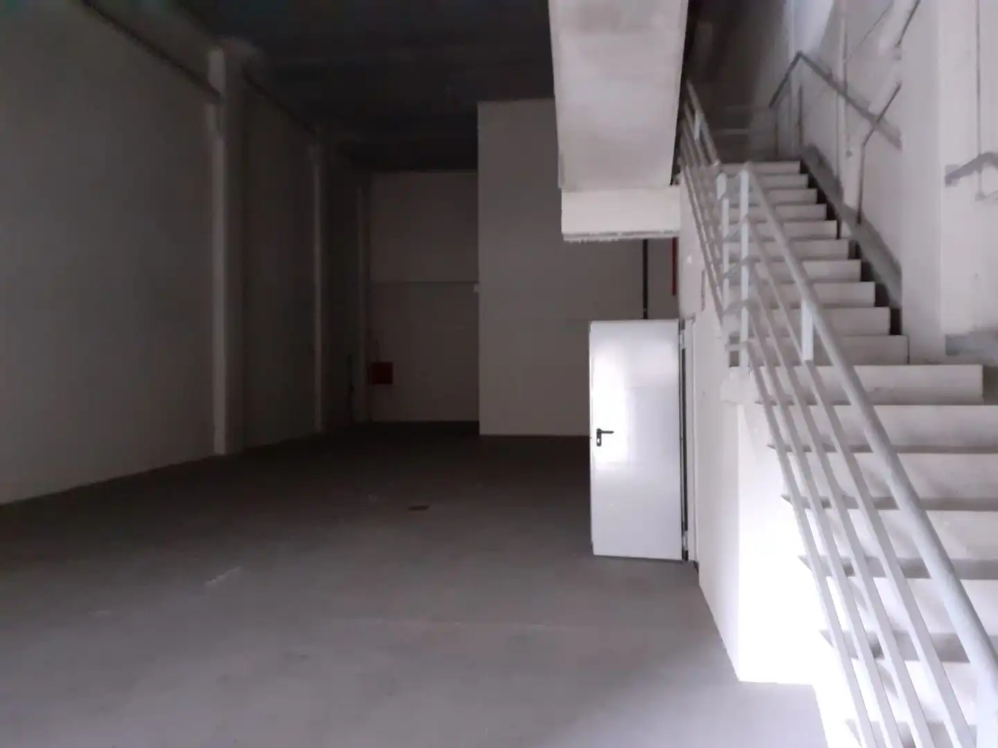 Nave industrial en alquiler en Calle de la Resina 57, imagen 4