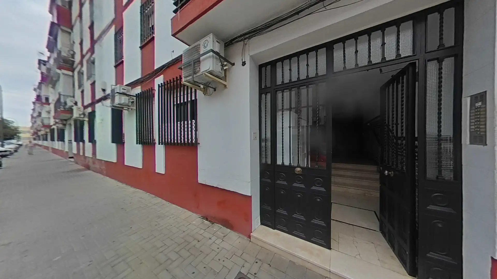 Vista exterior de Piso en venta en Este - Alcosa- Torreblanca