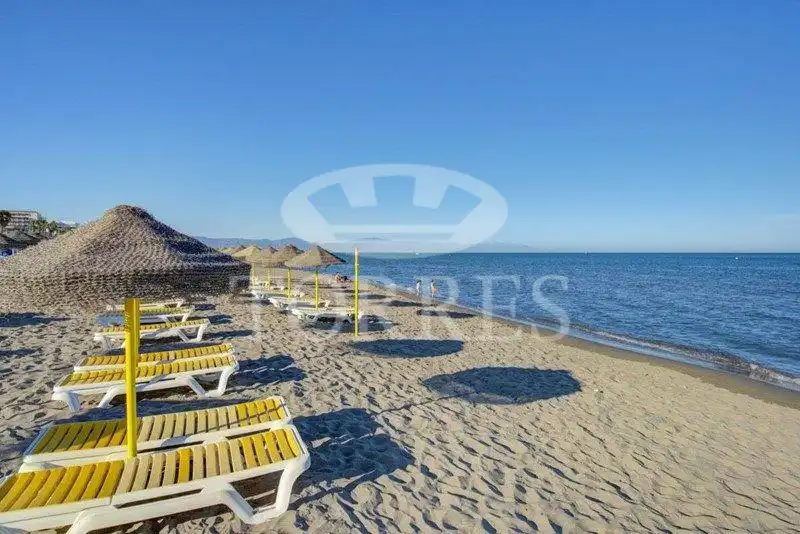 Vista exterior de Pis en venda en Torremolinos amb Aire condicionat i Piscina comunitària