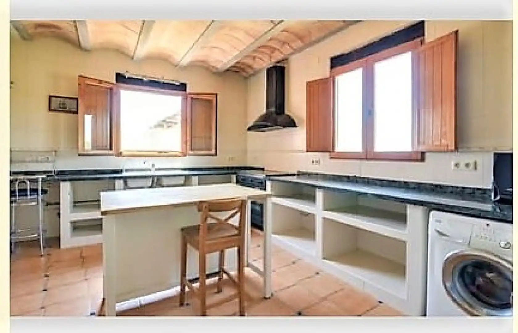 Cocina de Finca rústica en venta en La Pobla del Duc
