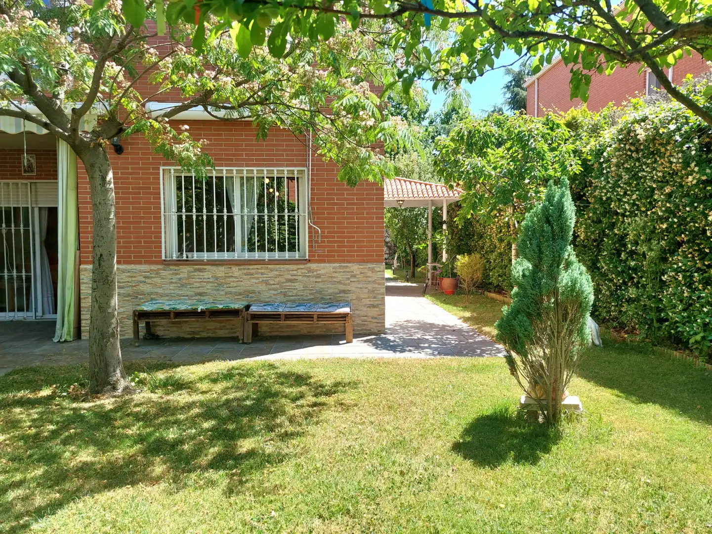 Jardín de Casa adosada en venta en Rivas-Vaciamadrid con Aire acondicionado, Calefacción y Jardín privado
