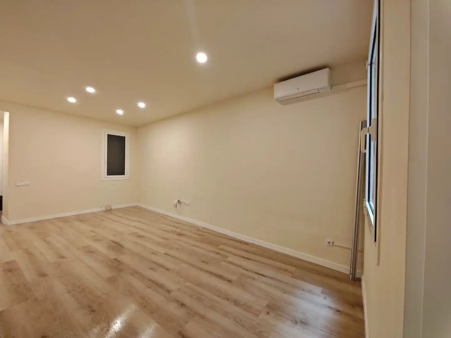 Piso con ascensor en venta en Carrer de València 0, imagen 7