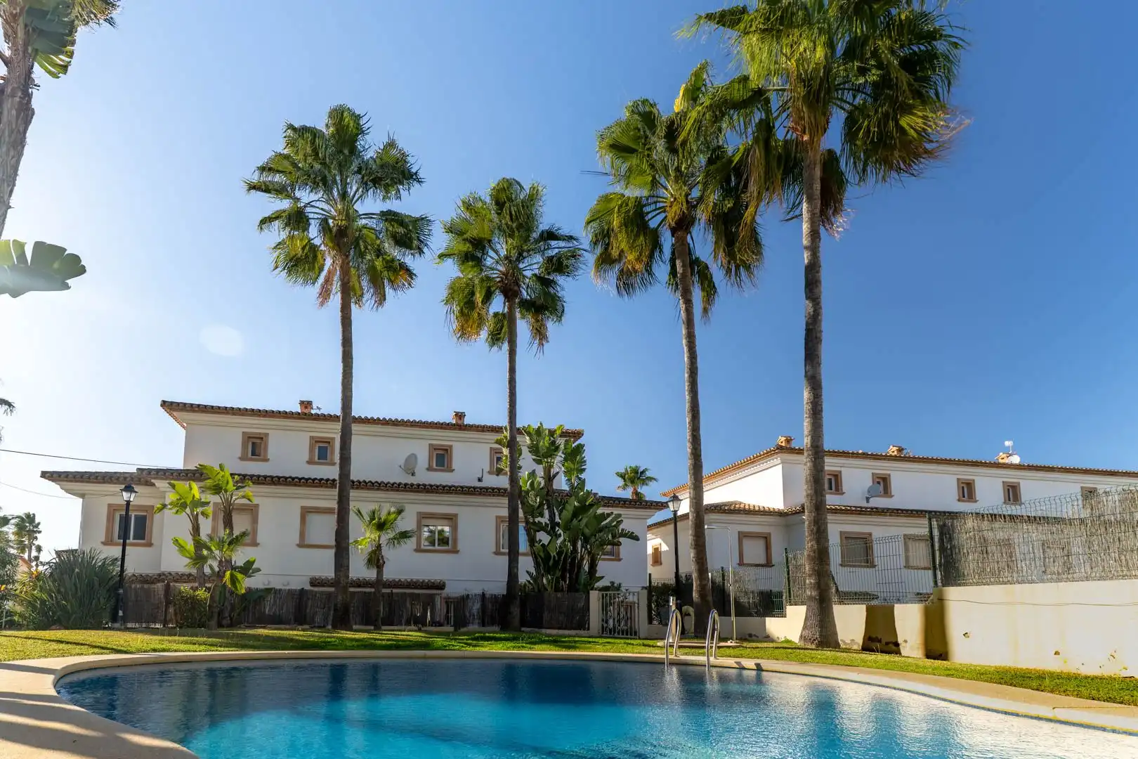 Piscina de Casa adosada en venta en Jávea / Xàbia con Aire acondicionado, Calefacción y Jardín privado