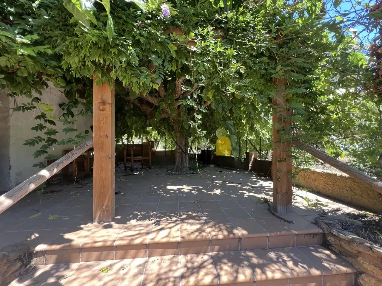 Terrassa de Finca rústica en venda en Cervelló amb Jardí privat i Piscina