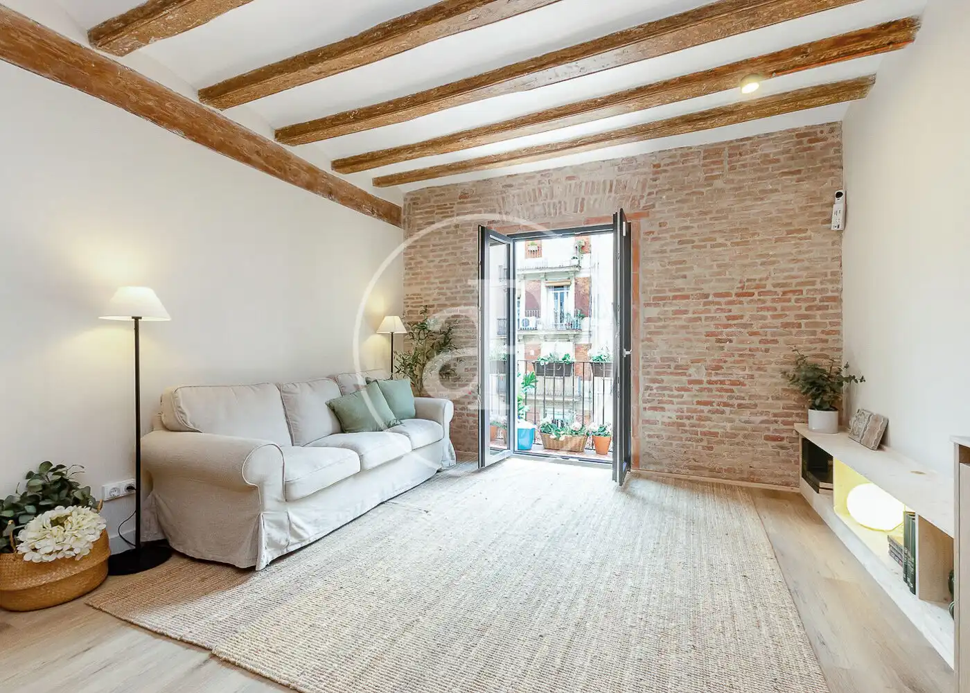 Wohnzimmer von Wohnung zum Verkauf in Barcelona mit Heizung und Balkon
