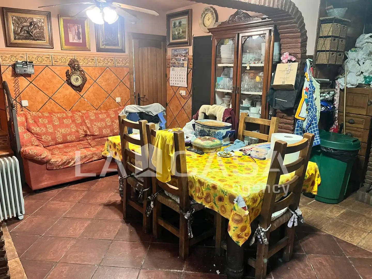Menjador de Casa adosada en venda en Algeciras amb Terrassa i Balcó
