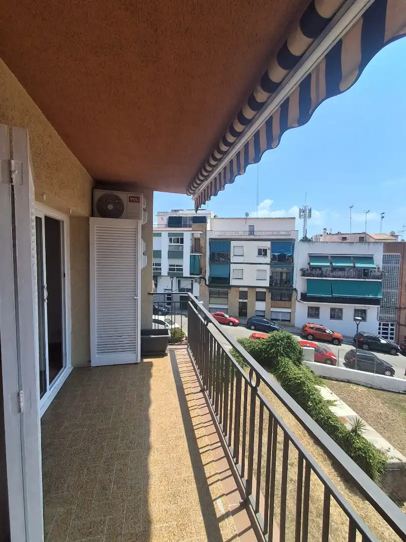 Vista exterior de Piso en venta en Sitges con Aire acondicionado, Parquet y Horno