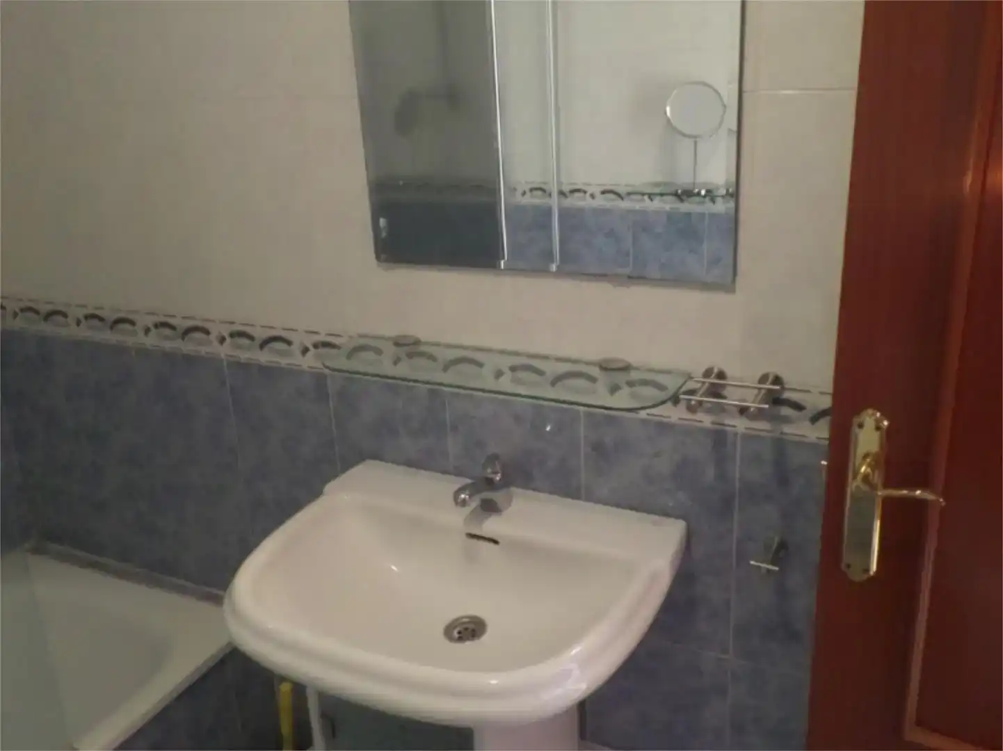 Bany de Casa adosada en venda en Estepona amb Aire condicionat, Piscina i Balcó