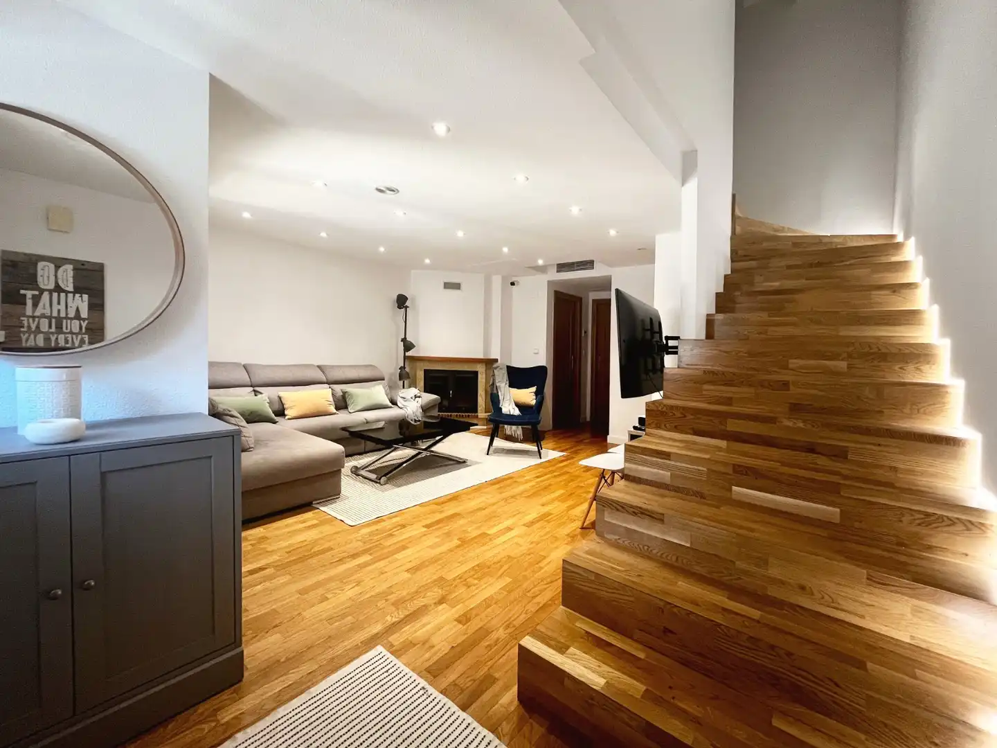 Maison mitoyenne avec terrasse à vendre à Calle Homero 27