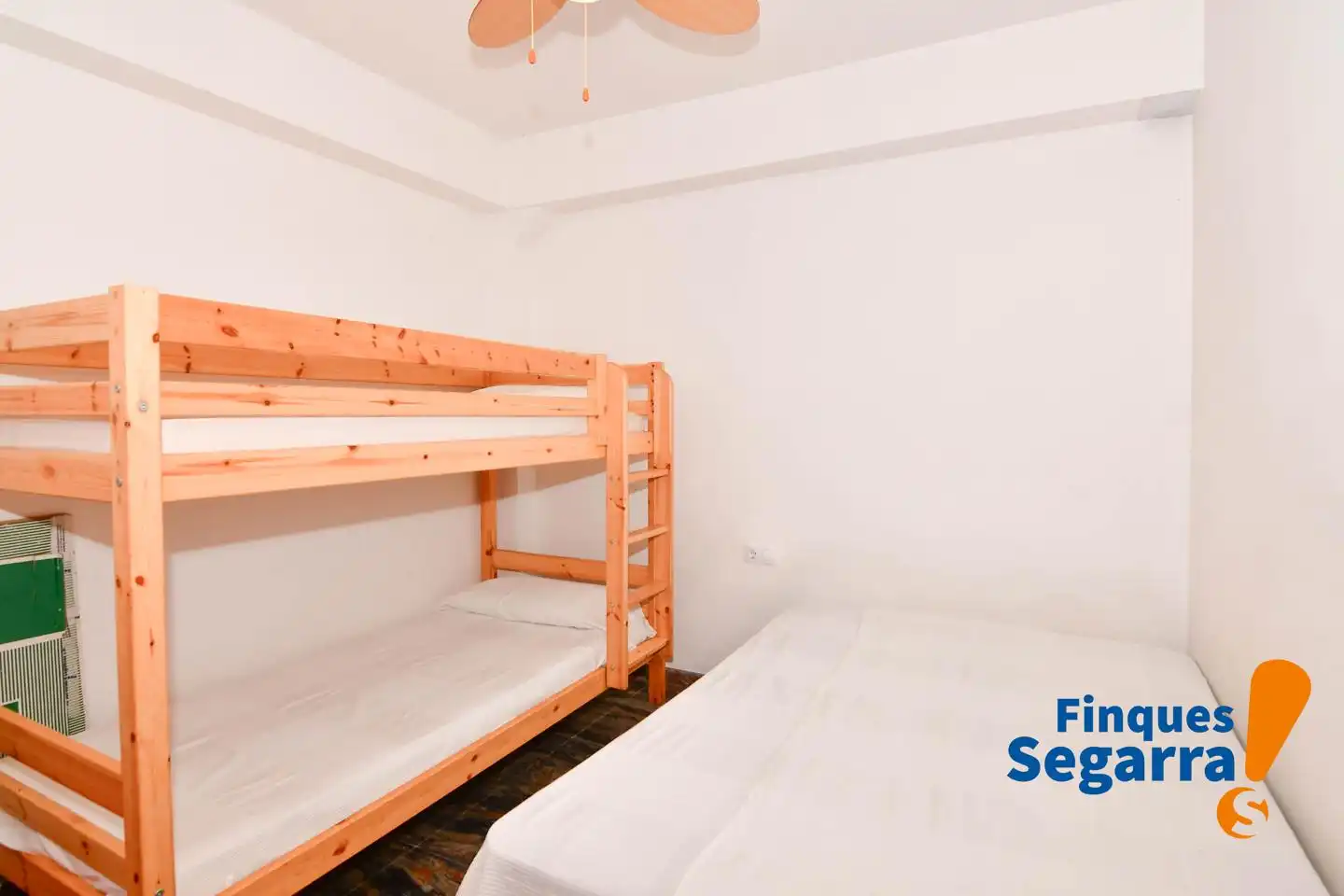 Schlafzimmer von Erdgeschoss zum Verkauf in Roda de Berà