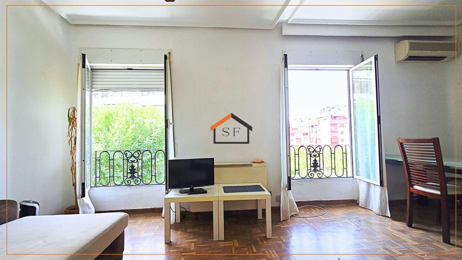 Exterior view of Flat for sale in  Madrid Capital  with Air Conditioner, Heating and Parquet flooring