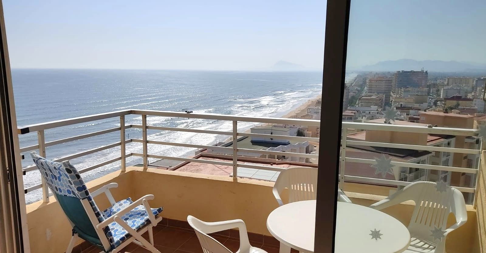 Dormitori de Apartament en venda en Bellreguard amb Terrassa i Piscina