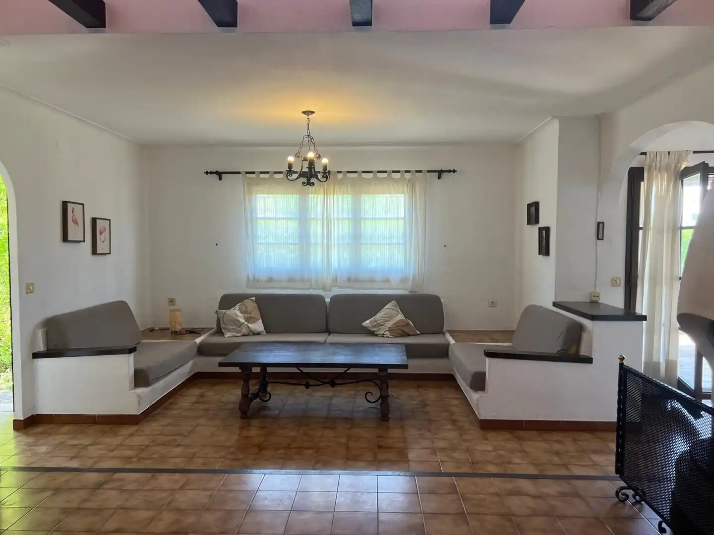 Sala d'estar de Casa o xalet en venda en L'Estartit amb Piscina comunitària
