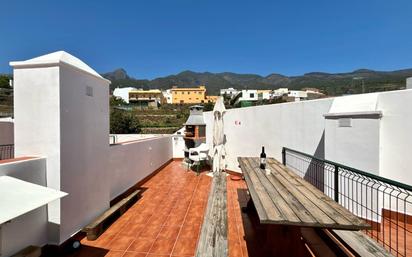 Exterior view of Flat for sale in Arafo  with Air Conditioner, Terrace and Storage room