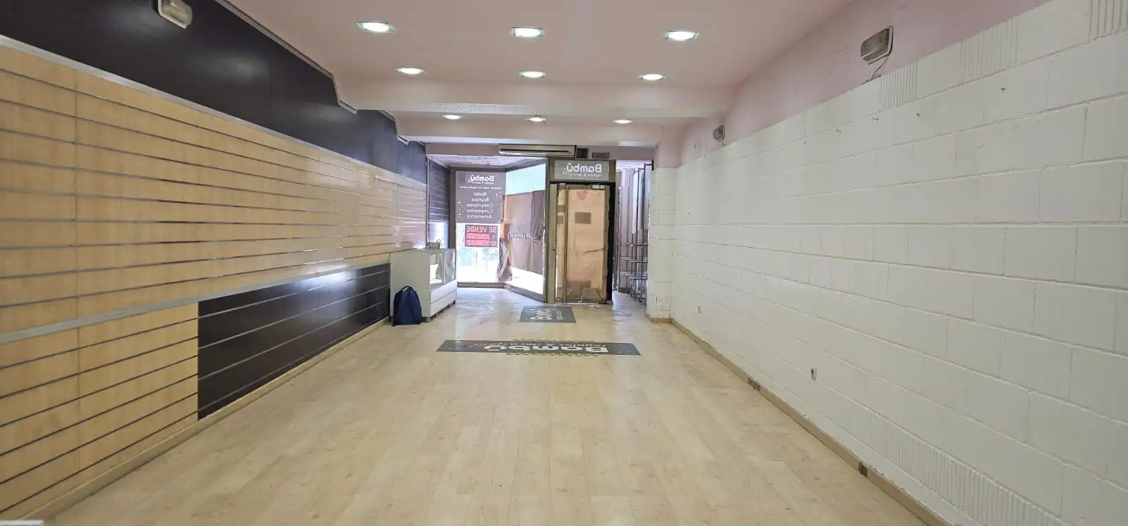 Business premises for sale in Avenida Primero de Mayo, imagen 8