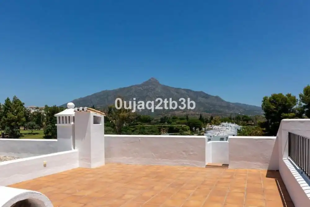 Vista exterior de Casa adosada en venta en Marbella con Aire acondicionado, Jardín privado y Terraza