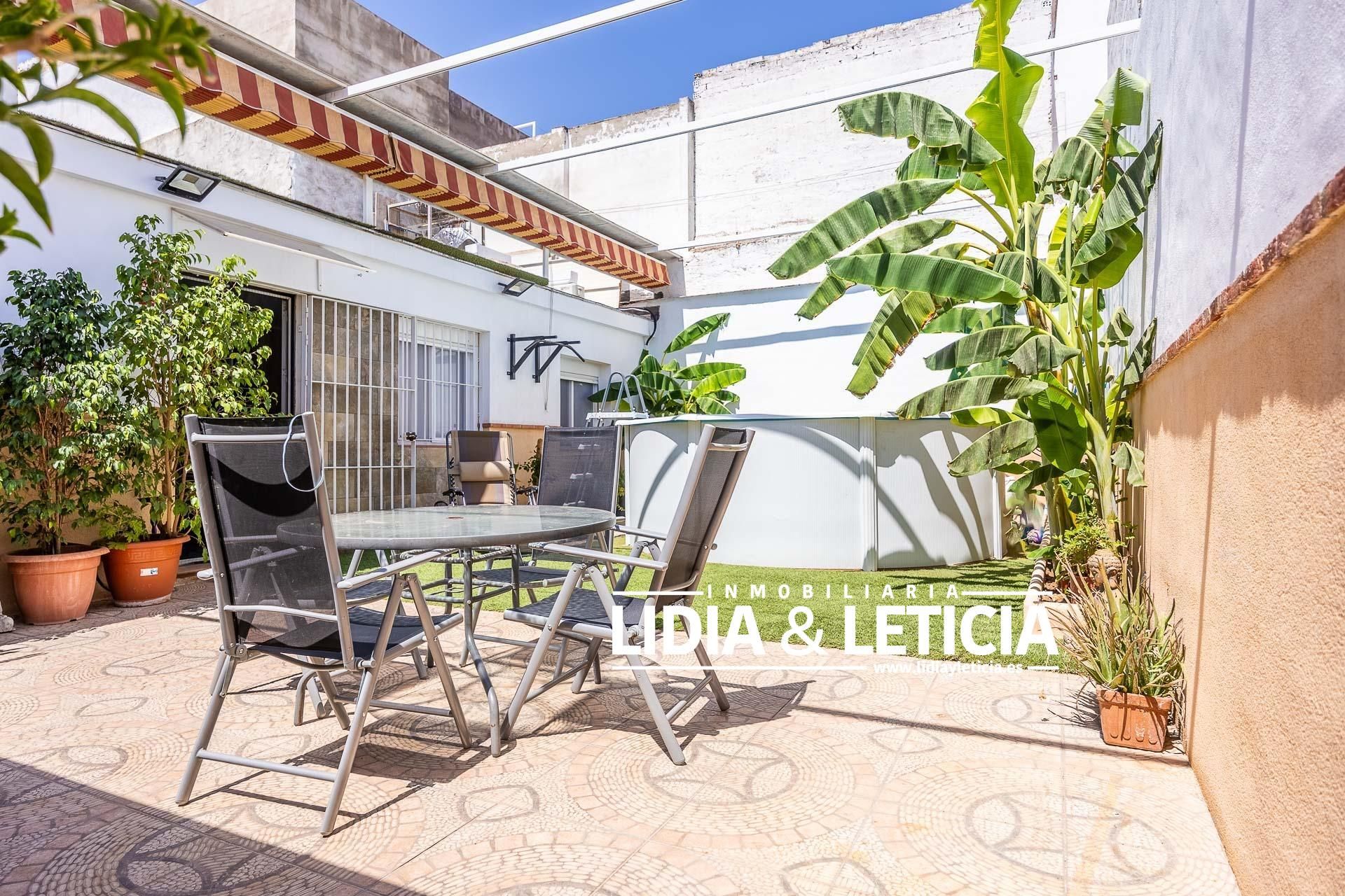 Garden of House or chalet for sale in Alcalá de Guadaira  with Air Conditioner, Heating and Private garden