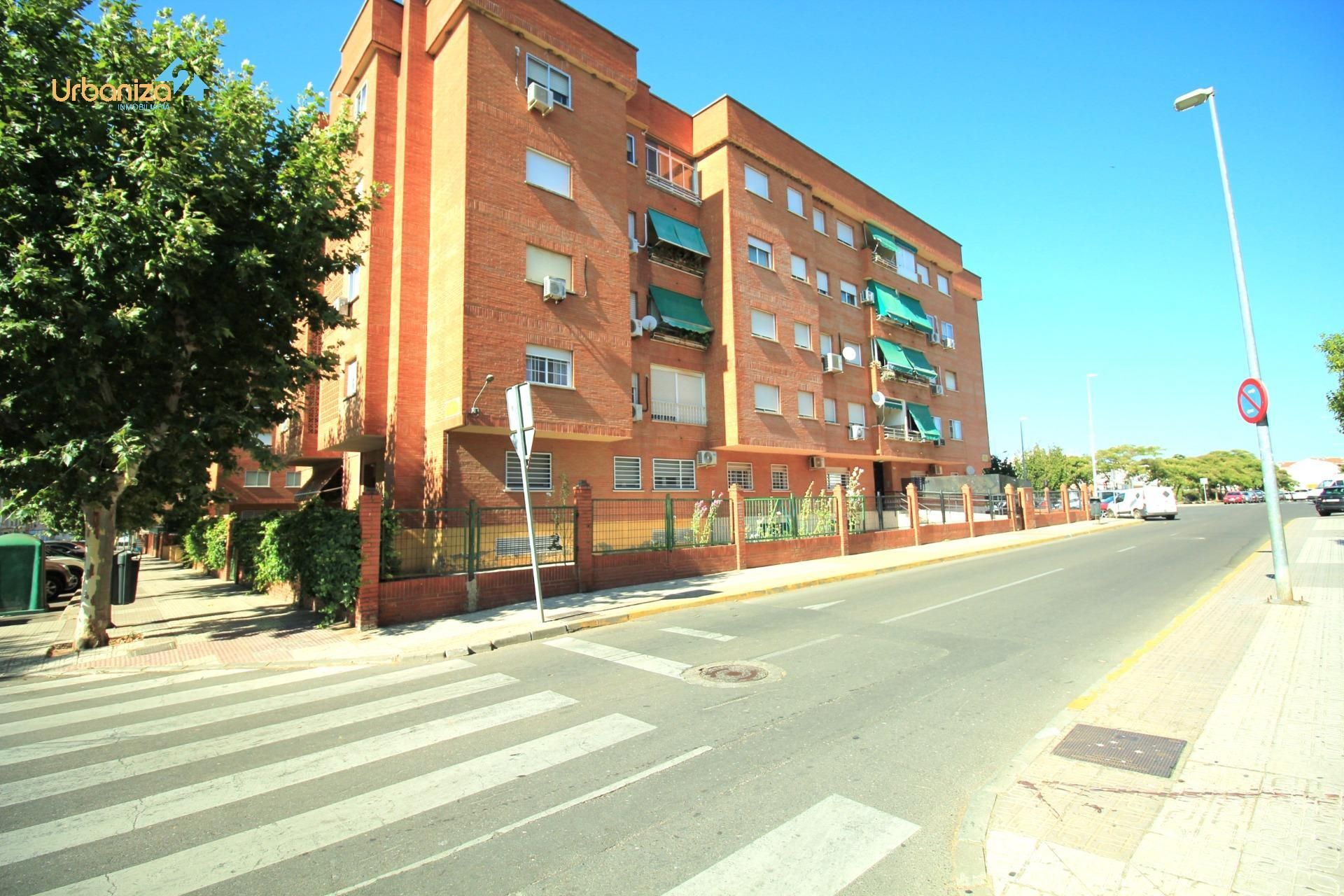 Exterior view of Flat for sale in Badajoz Capital  with Air Conditioner and Terrace