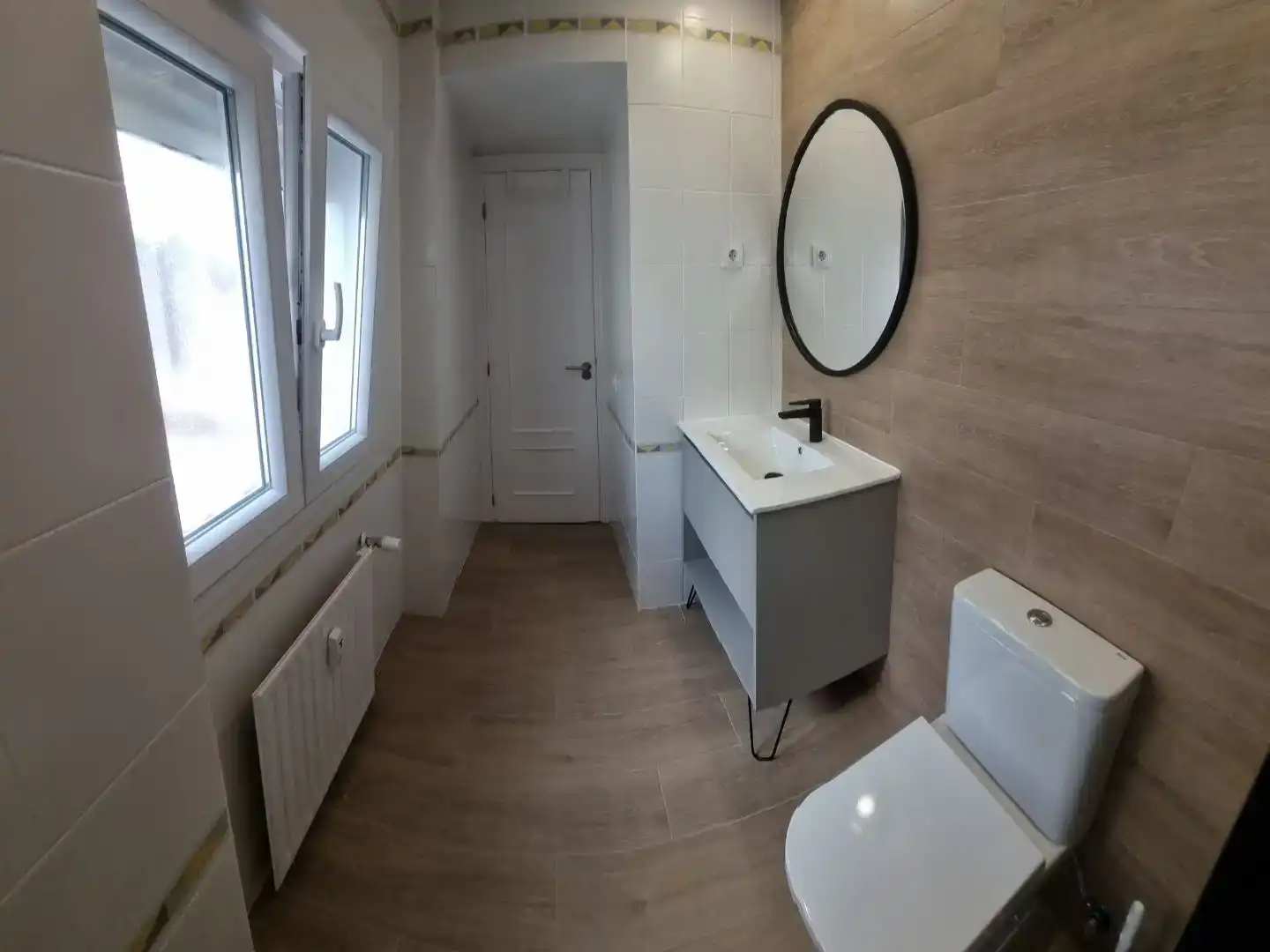 Baño de Ático de alquiler en Madrid con Aire acondicionado