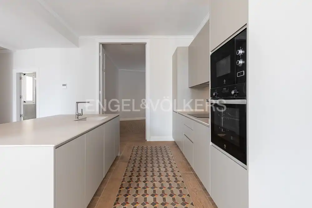 Küche von Wohnung zum Verkauf in Valencia mit Klimaanlage, Heizung und Balkon